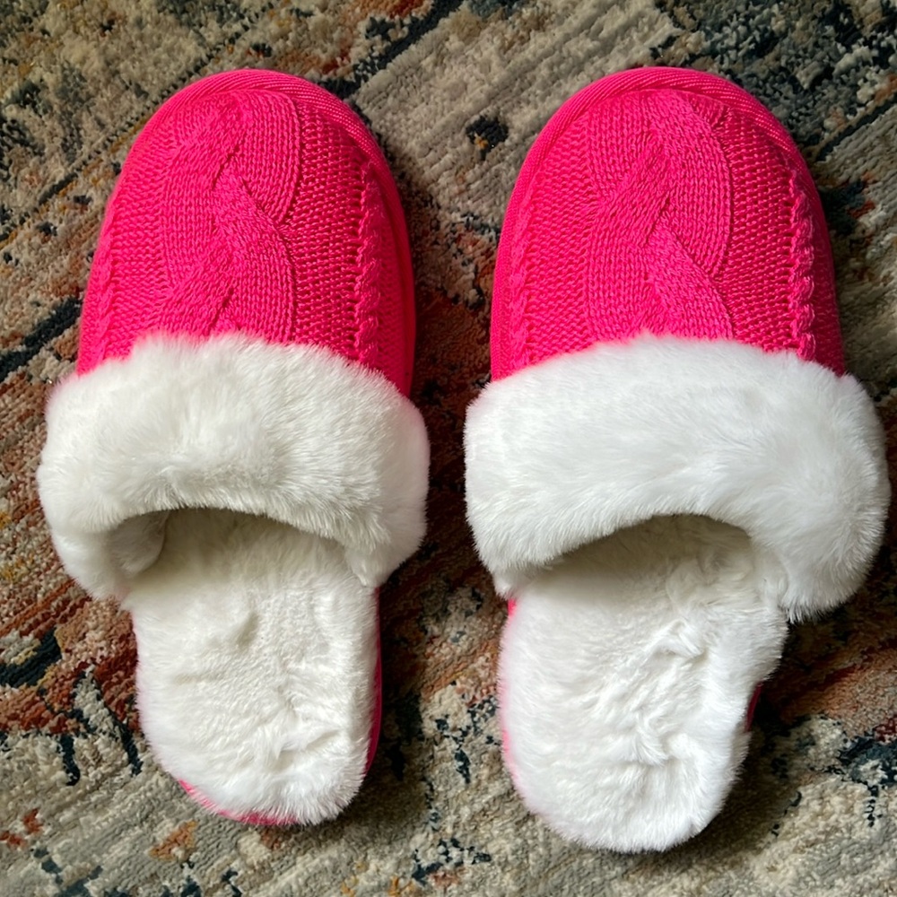 Victoria’s Secret Hot Pink Fuzzy Slippers Size Small (5/6). Never Used.